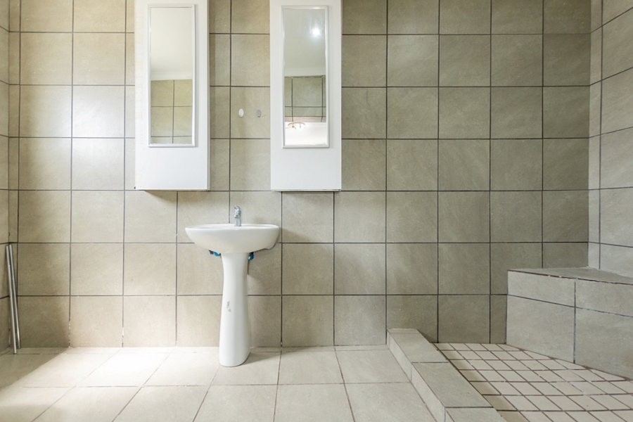 9 Bedroom Property for Sale in Long Acres Country Estate Western Cape